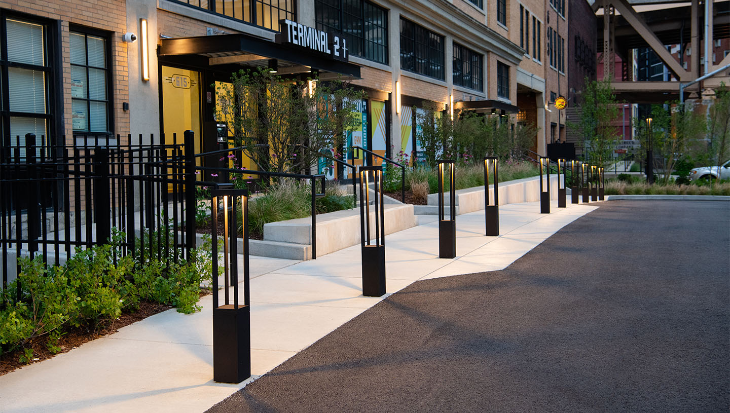 Lumiquad fixtures light entrance to Terminal 21