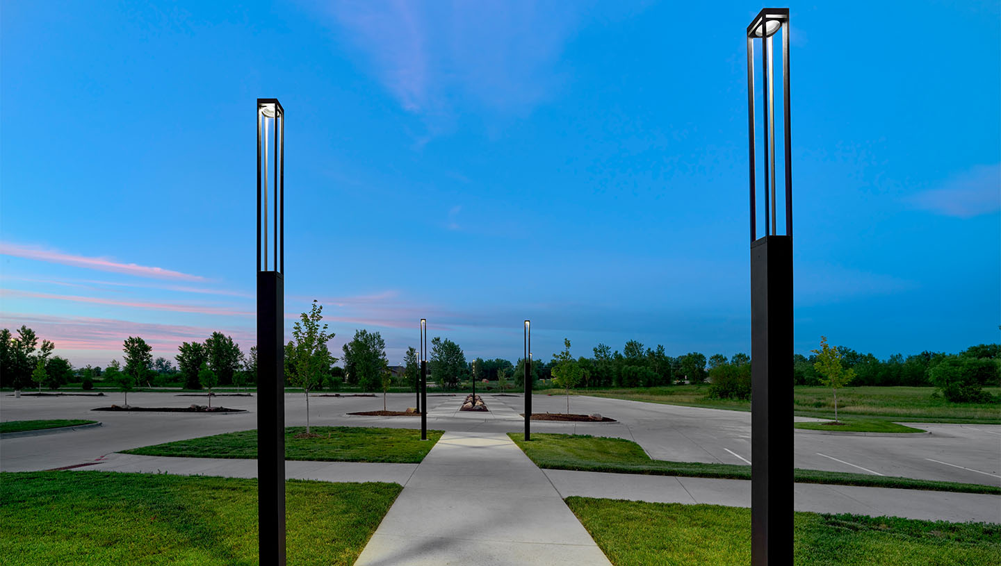 Lumiquad by Luminis illuminates outdoor pathways