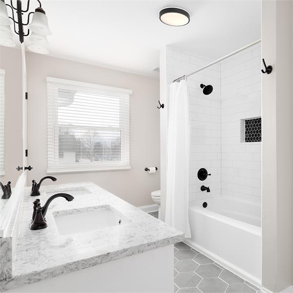 Lacuna Switchable Flush Mount - Decorative Indoor Flush Mount